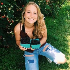 Meet your Posher, Emma